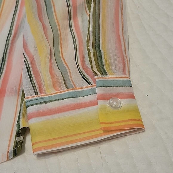 Kut from the Kloth longsleeve button down shirt size S - Picture 8 of 12